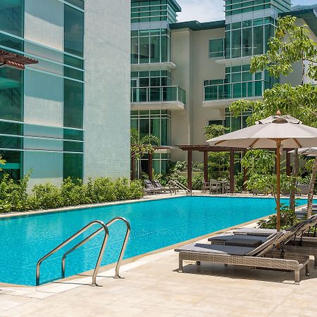 Aruga Apartments By Rockwell Makati Makati City Exterior foto